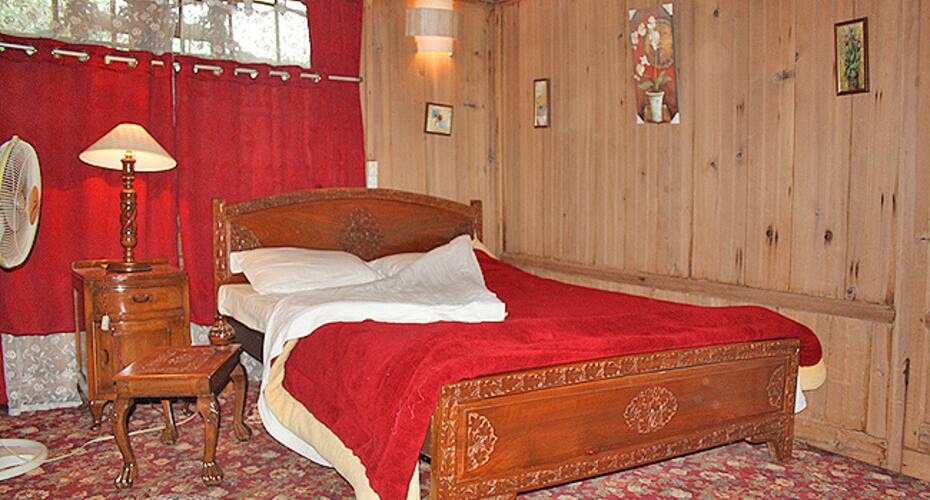 Akbar Group of Heritage Houseboat, Srinagar 2